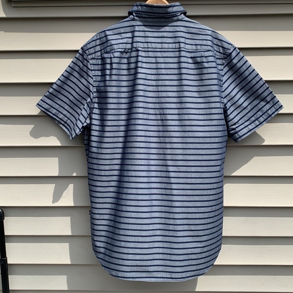 NWOT NAUTICA Classic Fit Vertical Stripe Maritime Navy Short Sleeve Button Down - Picture 11 of 15